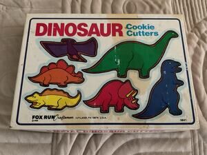 Vintage 1985 Dinosaur Metal Cookie Cutters Set of 6 Made in USA Fox Run